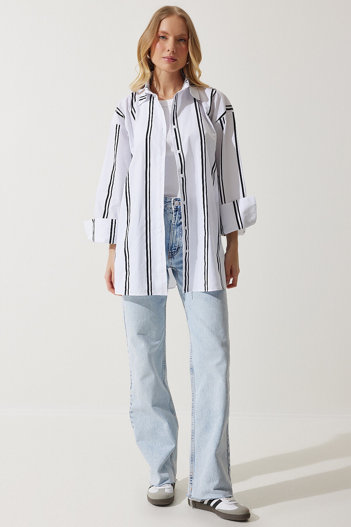 Çizgili Oversize Poplin Gömlek BEYAZ SİYAH LBP0023