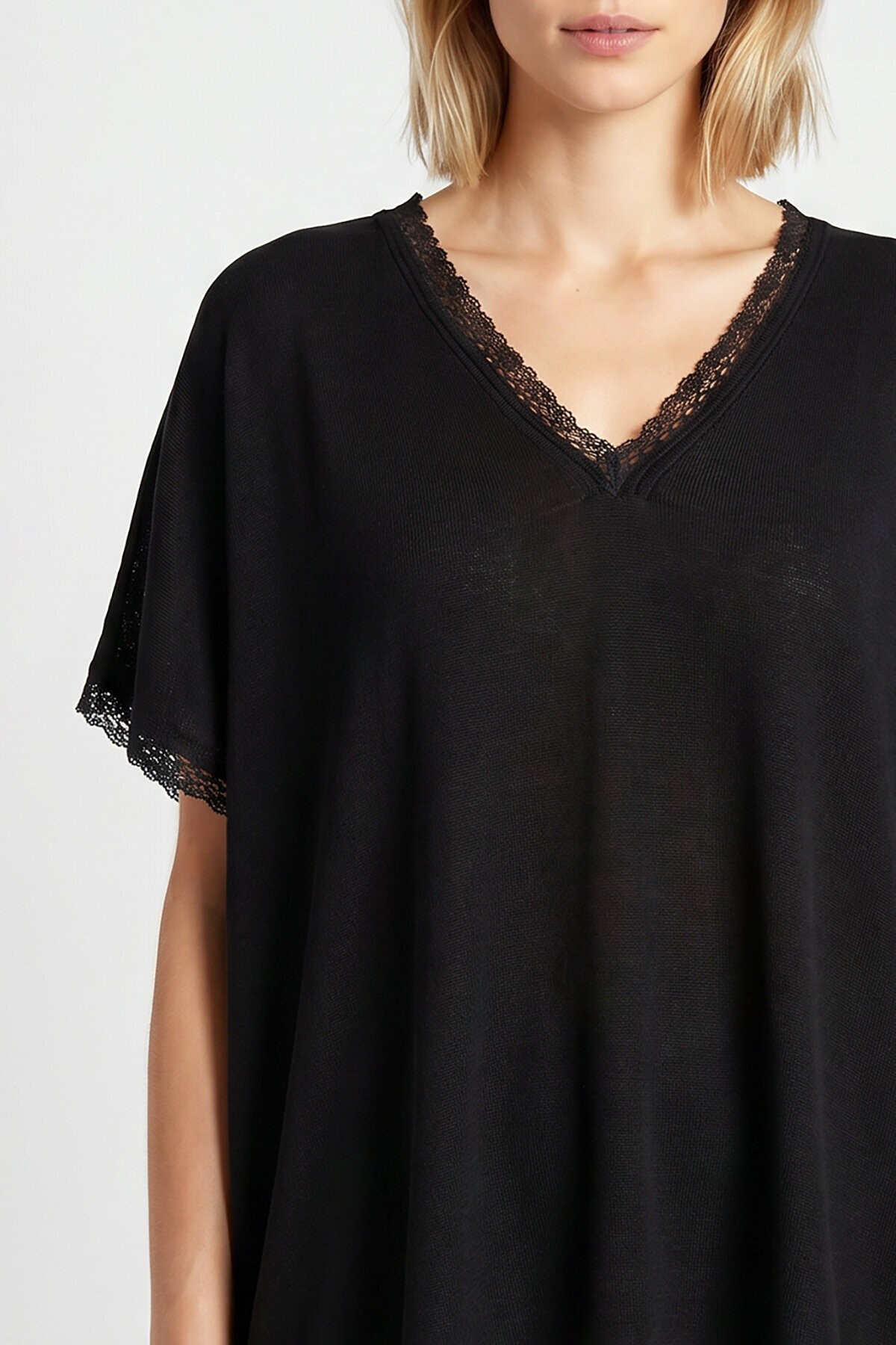Dantelli Oversize Mevsimlik Triko Bluz SİYAH LYY0145