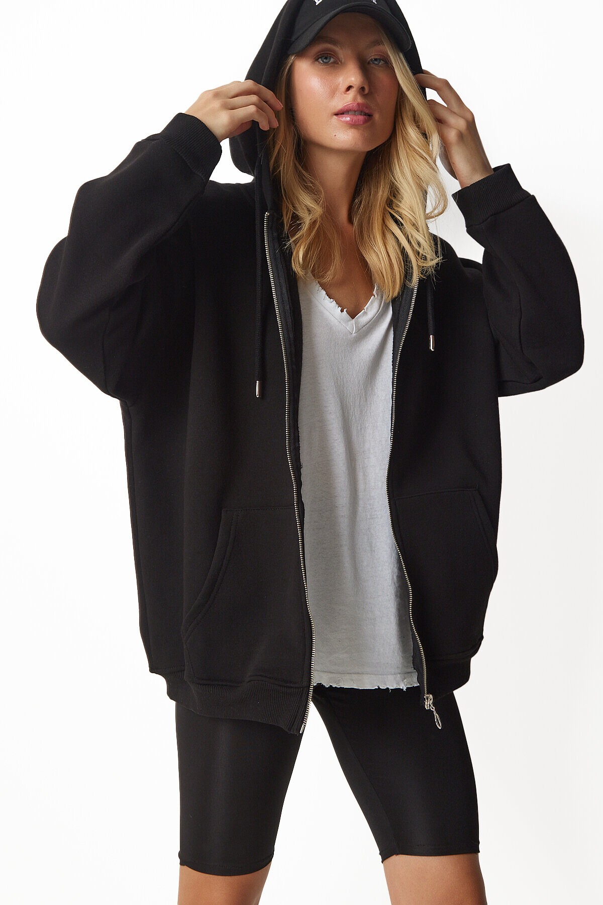 Kapüşonlu Oversize Şardonlu Örme Sweatshirt SİYAH HUB0002