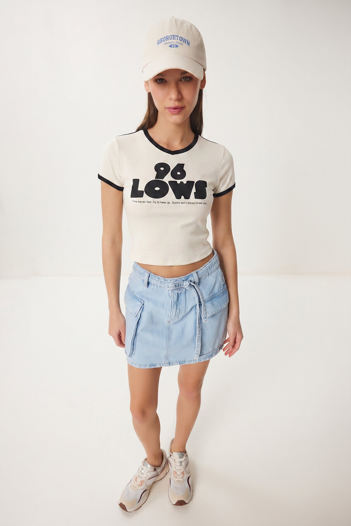 Kontrast Baskılı Pamuklu T-shirt BEYAZ LACİVERT LUB0346
