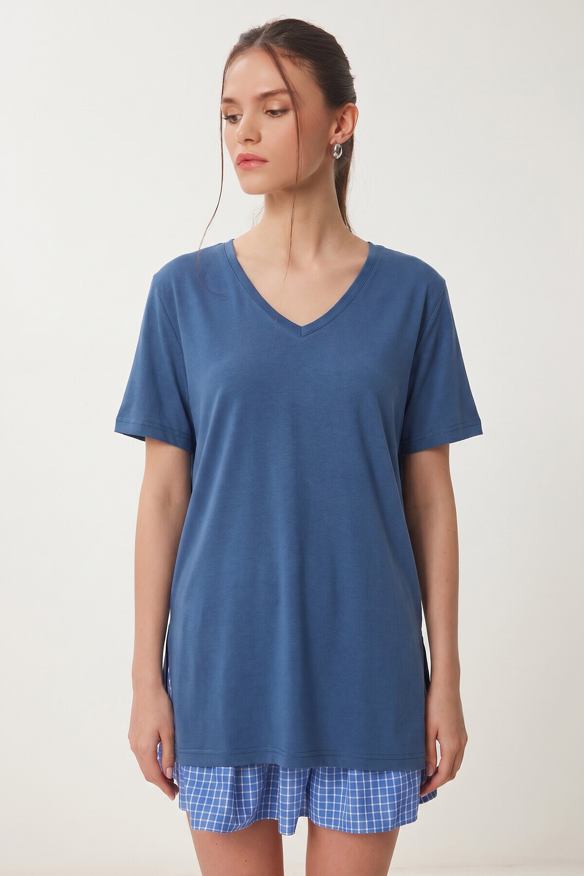 V Yaka Yırtmaçlı Viskon T-shirt KOBALT MAVİ LRN0039