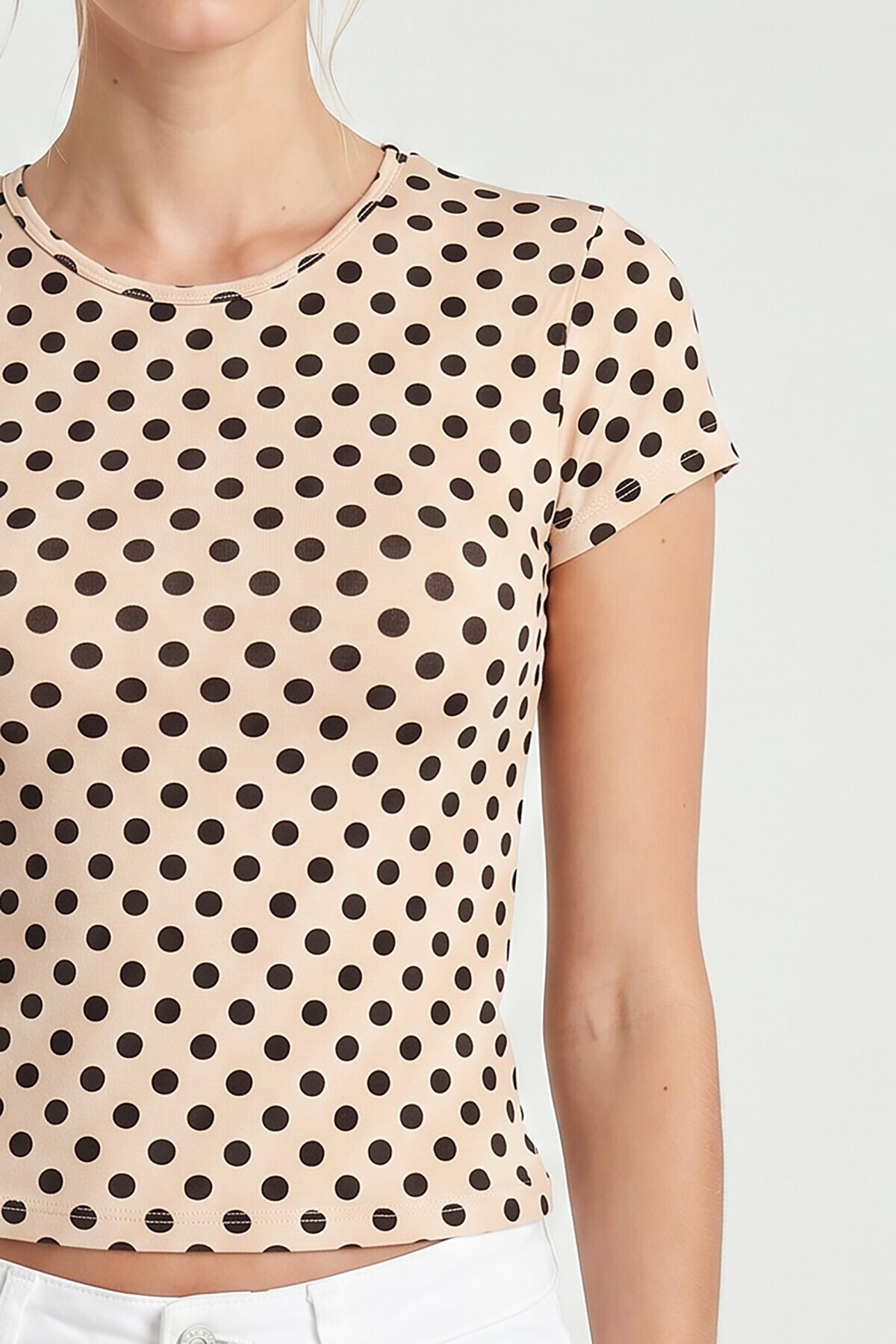 Puantiye Desenli Polyamid T-shirt KREM LZV0083