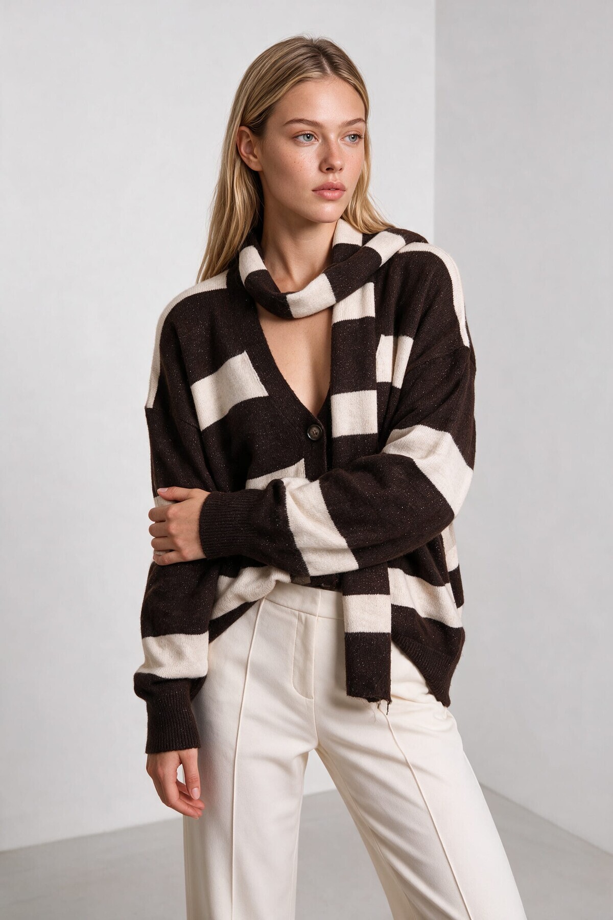 Atkılı Simli Çizgili Oversize Triko Hırka KAHVERENGİ KEMİK LYY0155