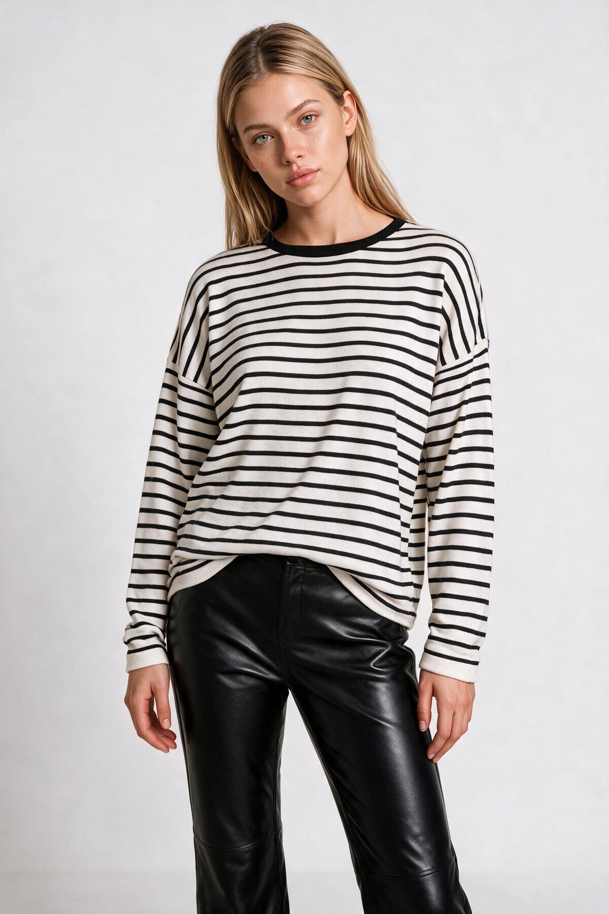 Oversize Çizgili Mevsimlik Kazak 4446 EKRU SİYAH LKİ0077