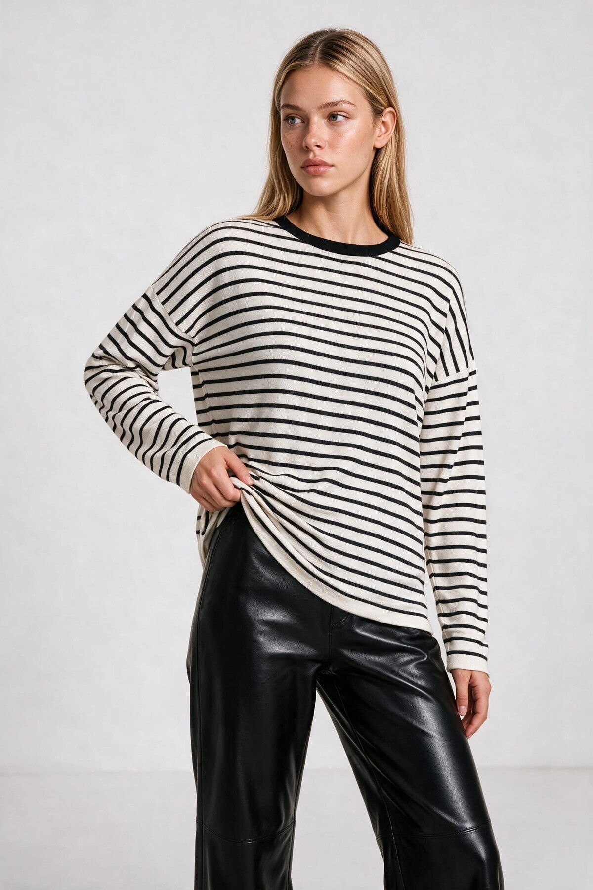 Oversize Çizgili Mevsimlik Kazak 4446 EKRU SİYAH LKİ0077