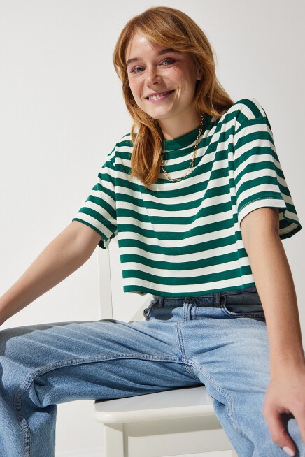 BİSİKLET YAKA ÇİZGİLİ CROP ÖRME T-SHİRT