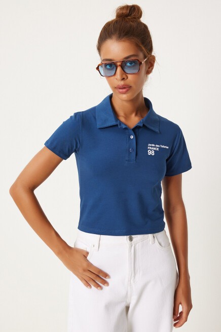 Polo Yaka Baskılı Crop Örme T-shirt LACİVERT LAN0009