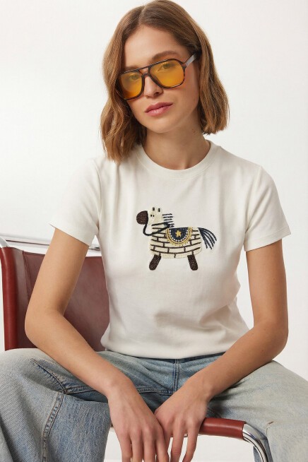 Armalı Nakışlı Pamuklu Örme T-shirt BEYAZ LCR0114