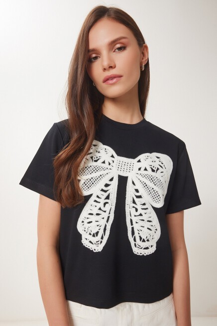 Güpür Fiyonk Nakışlı Örme T-shirt SİYAH LCR0065