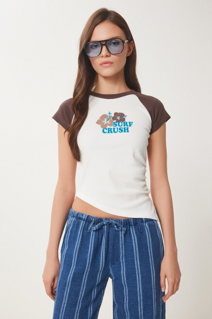 Kontrast Renkli Baskılı Örme T-shirt KAHVERENGİ KEMİK LCR0062
