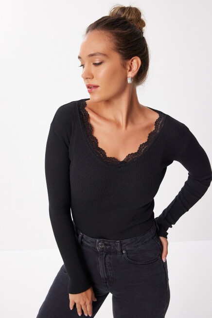 Dantel Detaylı Fitilli Örme Bluz SİYAH LEN0031