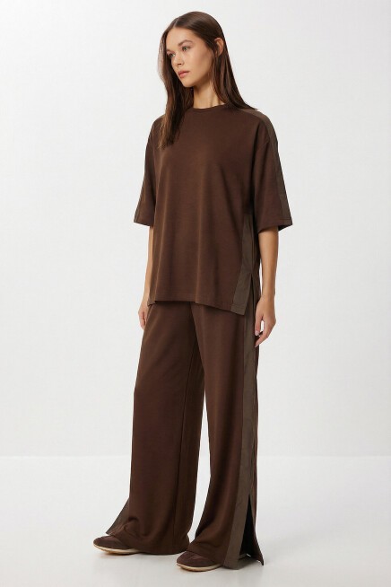 Oversize Yırtmaçlı Paraşüt Garnili Modal Takım KAHVERENGİ LBY0043