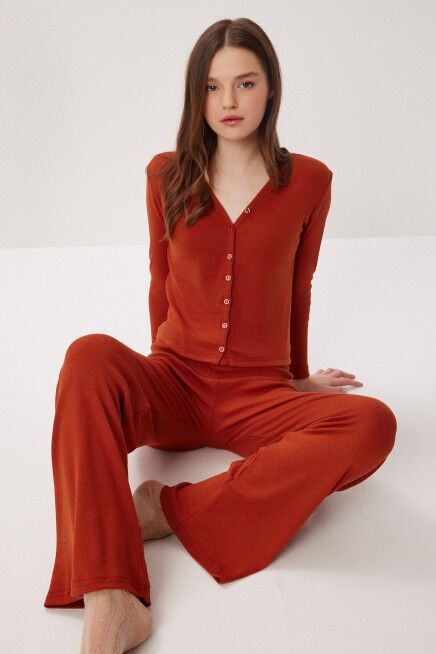 Düğmeli Fitilli Örme Hırka Pijama Takımı KİREMİT LRN0016