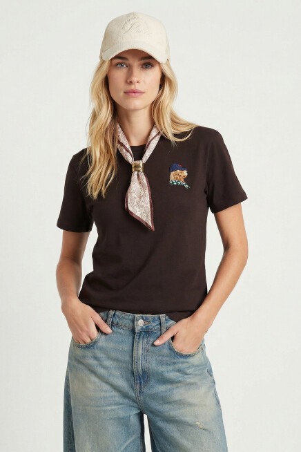 Nakış İşlemeli Fularlı Örme T-shirt KAHVERENGİ LMC0085