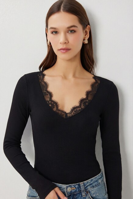 2’li Paket Dantelli Örme Bluz SİYAH KEMİK LDZ0081
