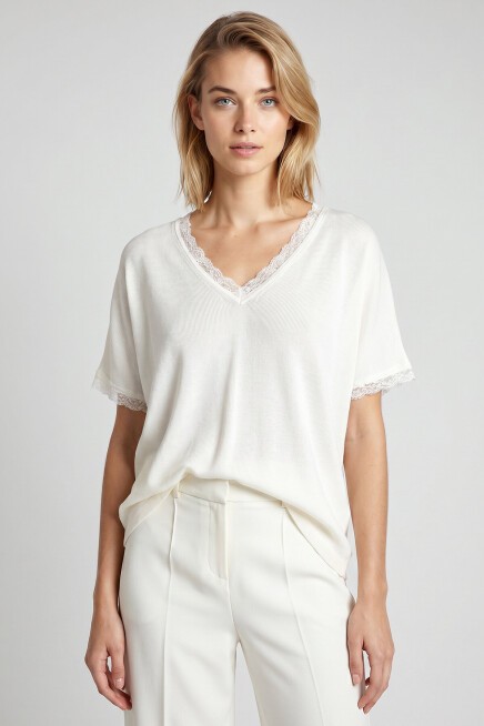Dantelli Oversize Mevsimlik Triko Bluz KEMİK LYY0145