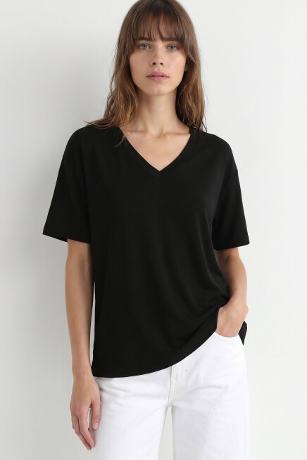 V Yaka Oversize Basic Örme T-shirt SİYAH LZV0072