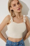 Çiçekli Askılı Crop Triko Bluz KREM LAV0008