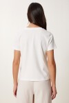 Çiçek Nakış İşlemeli Örme T-shirt EKRU LCR0070