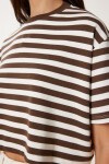 Çizgili Esnek Crop Örme T-shirt KAHVERENGİ KEMİK LCR0082