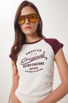 Kontrast Renkli Baskılı Örme T-shirt BORDO KEMİK LCR0062