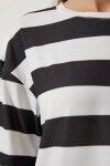 Bisiklet Yaka Çizgili Crop Örme T-shirt BEYAZ SİYAH LHF0007