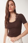 Dantelli Boyundan Geçmeli Örme T-shirt KAHVERENGİ LMW0035