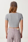 Ayıcık Nakışlı Fitilli Örme Crop T-shirt GRİ LZH0015