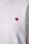 Kalp Nakışlı Pamuklu Örme T-shirt BEYAZ LUS0145