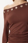 Asimetrik Halkalı Örme Bluz KAHVERENGİ LUB0277